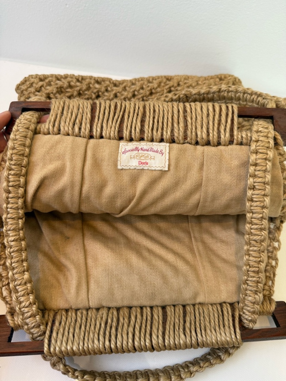 Vintage 70s Handmade Macrame Jute Bag Wooden Handle Boho Market Tote - Picture 5 of 10